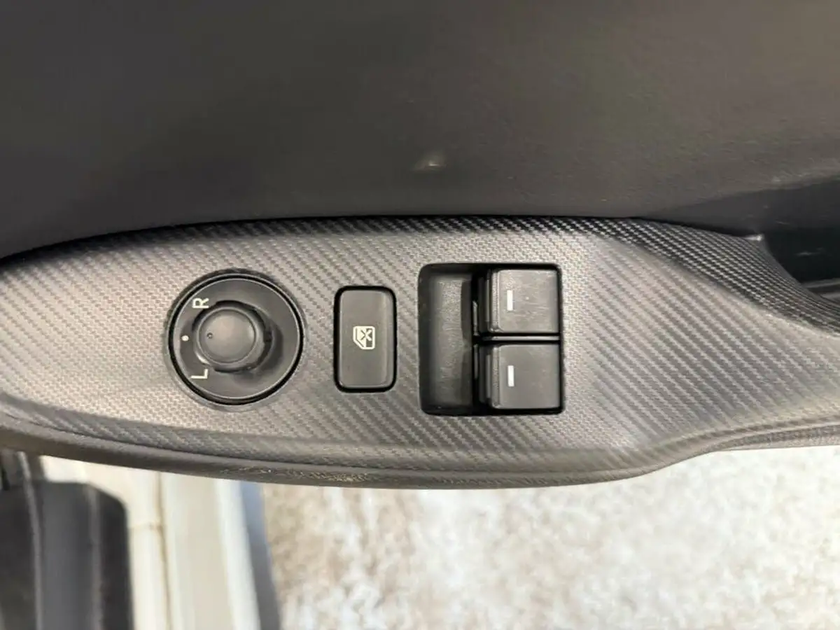 2018-mazda-mx-5-15-sport-nav-rf-big-29