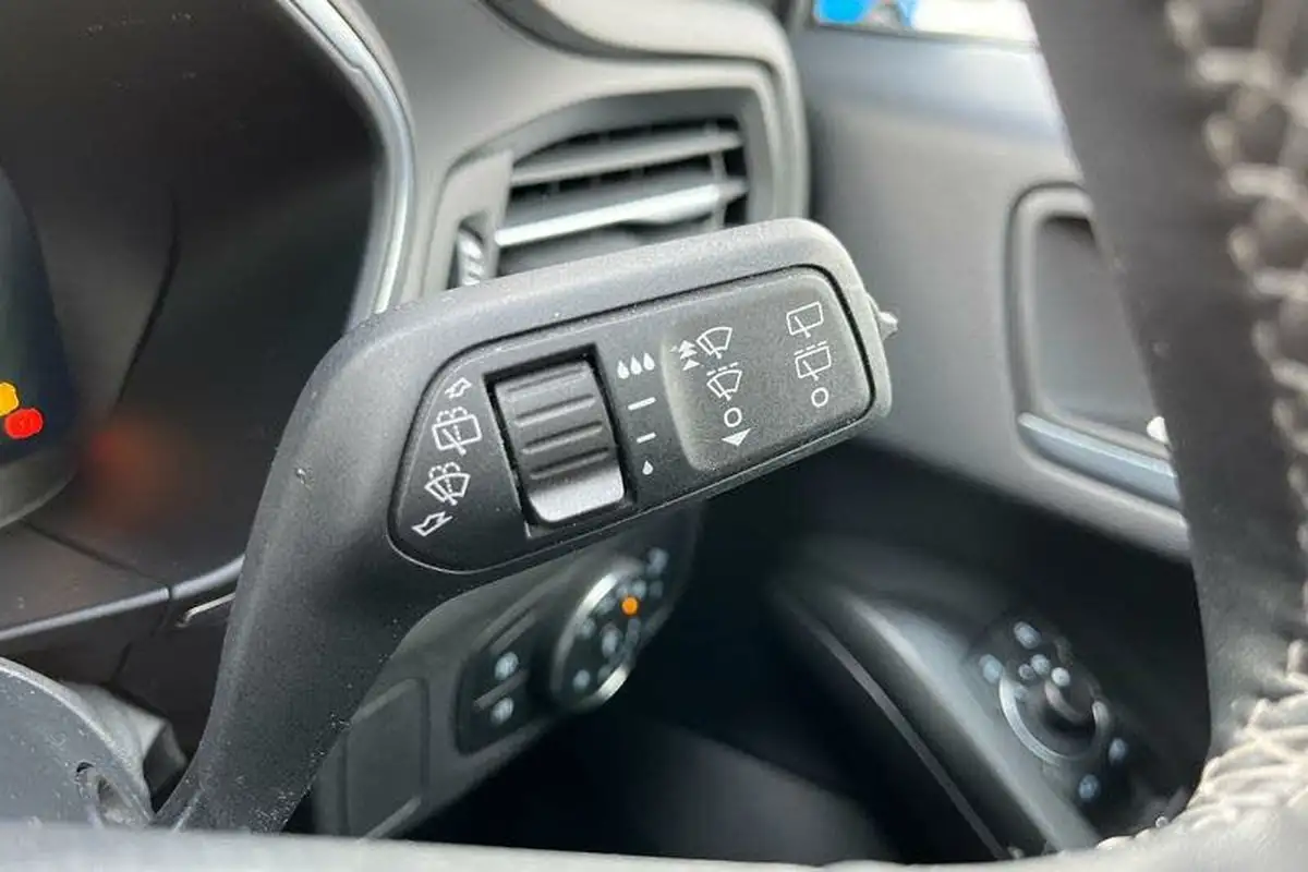 2022-ford-focus-big-14