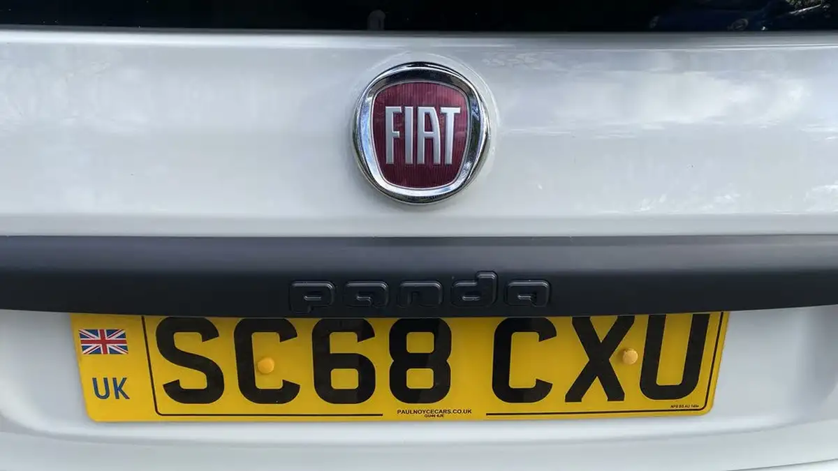 2019-fiat-panda-09-waze-4x4-big-33