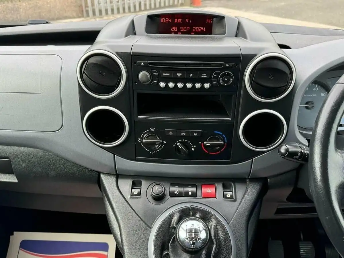 2012-citroen-berlingo-16td-multispace-plus-special-edition-big-16