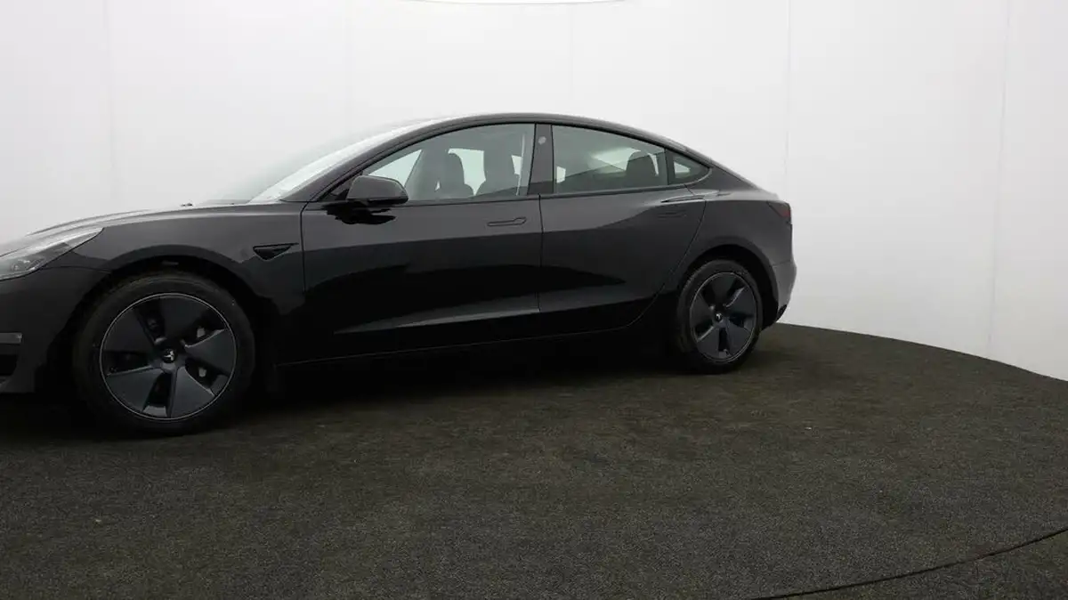 2022-tesla-model-3-e-long-range-big-63