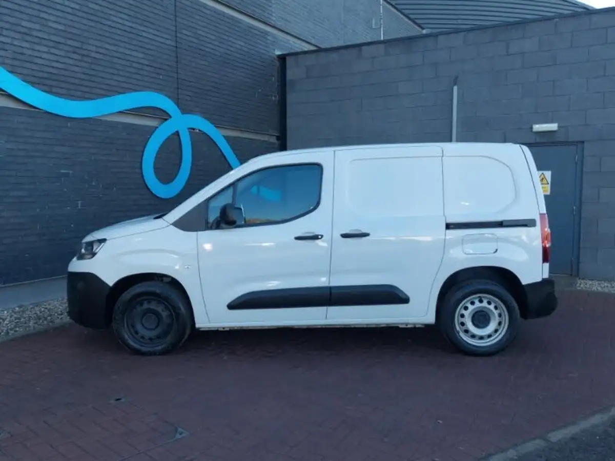 2023-citroen-berlingo-15-bluehdi-1000-enterprise-edition-100pseu6d-big-3