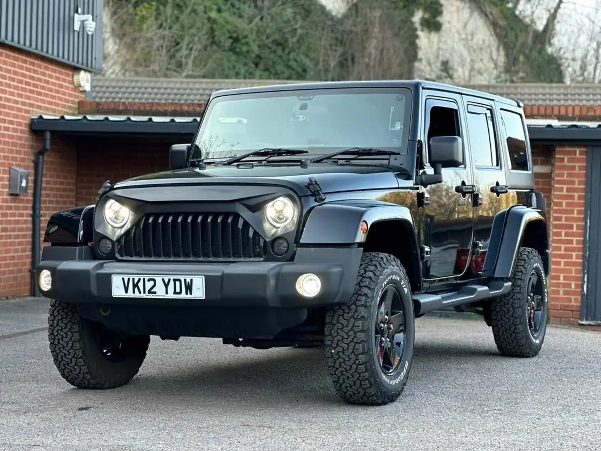 2012-jeep-wrangler-28crd-sahara-5d-auto-big-39