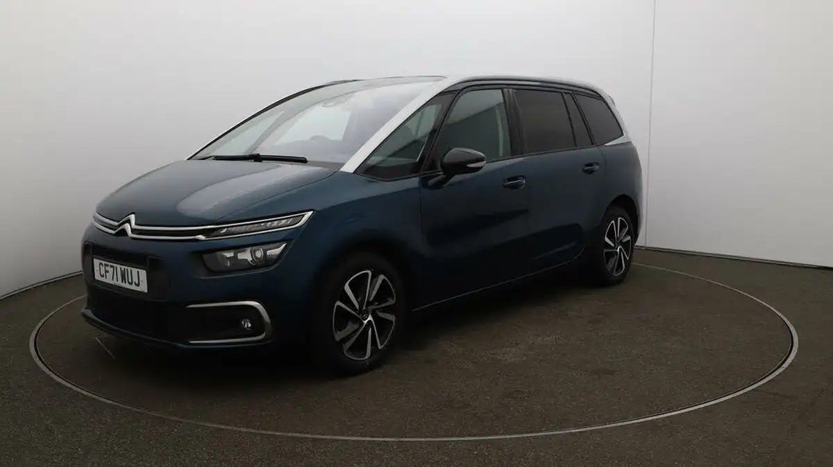 2022-citroen-grand-c4-spacetourer-15bluehdi-shine-big-3