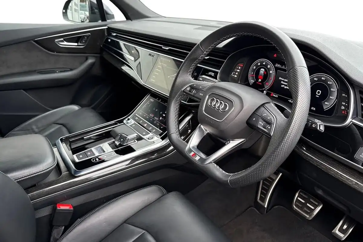 2022-audi-q7-30-55-tfsi-black-edition-big-13