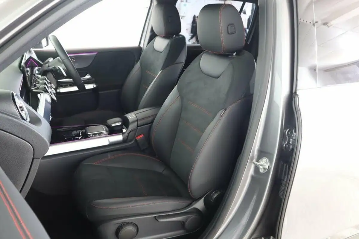 2022-mercedes-benz-glb-class-13-glb200-amg-line-premium-7g-tronic-big-36