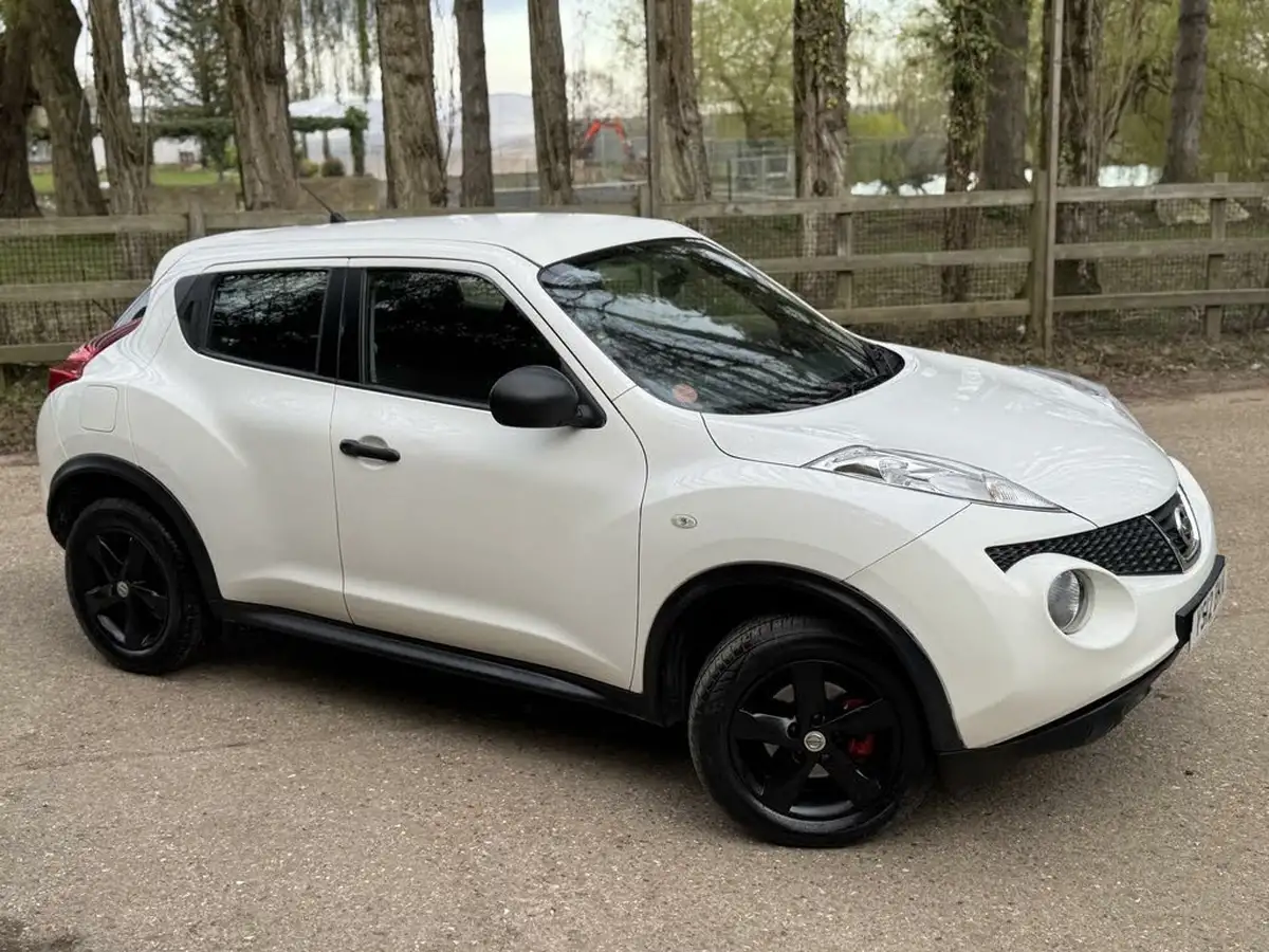 2012-nissan-juke-16-acenta-big-2
