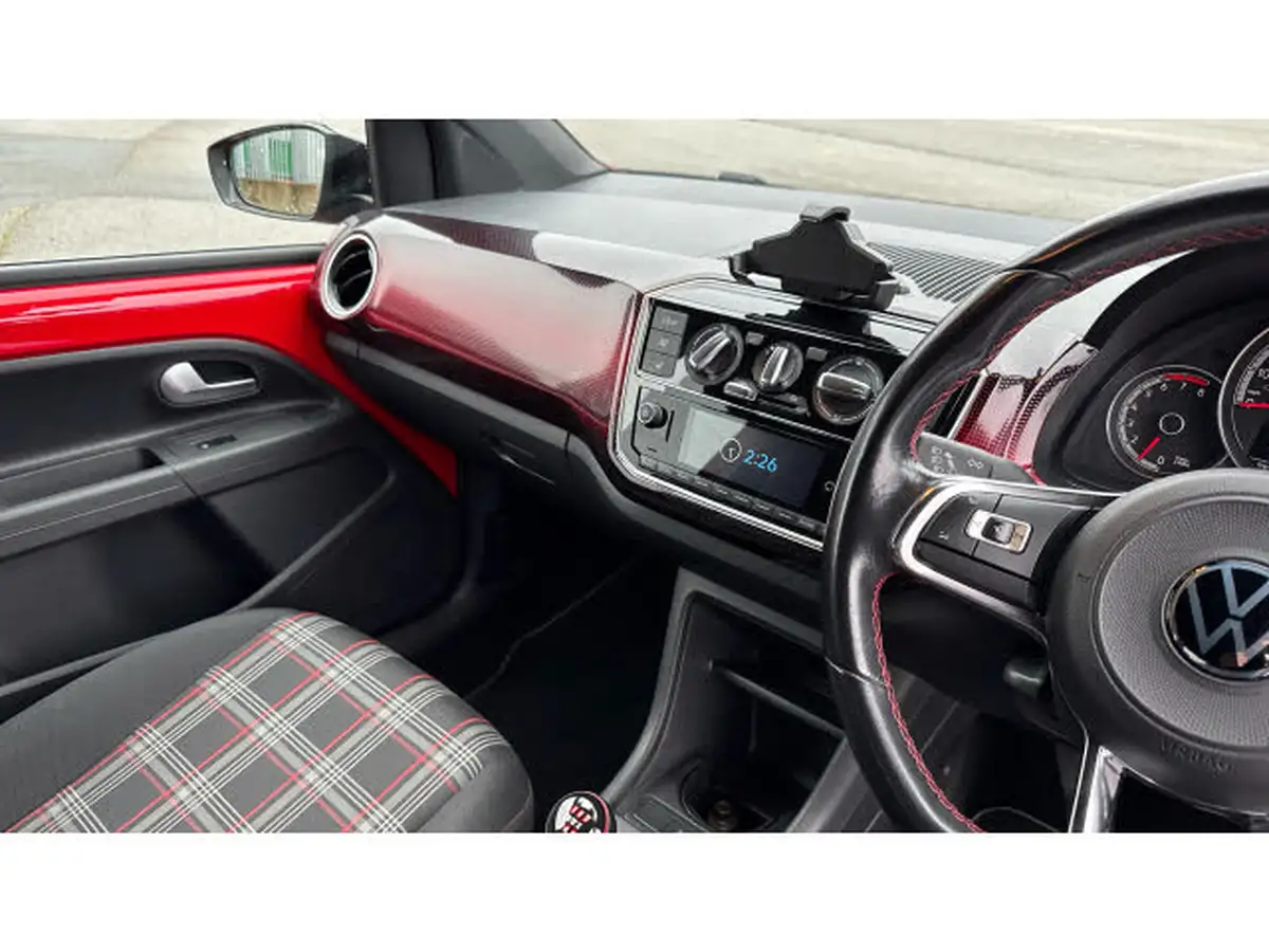 2021-volkswagen-up-10-gti-3d-big-13