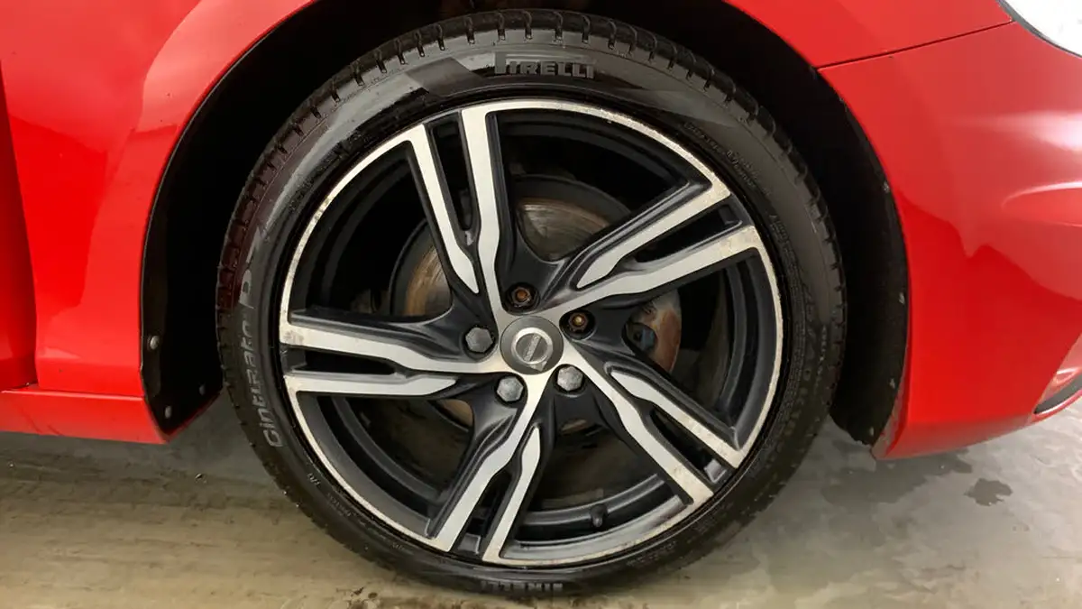 2017-volvo-v40-20td-d2-r-design-pro-big-22