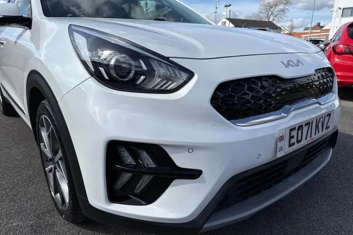 2022-kia-niro-16-gdi-3-156kwh-big-8