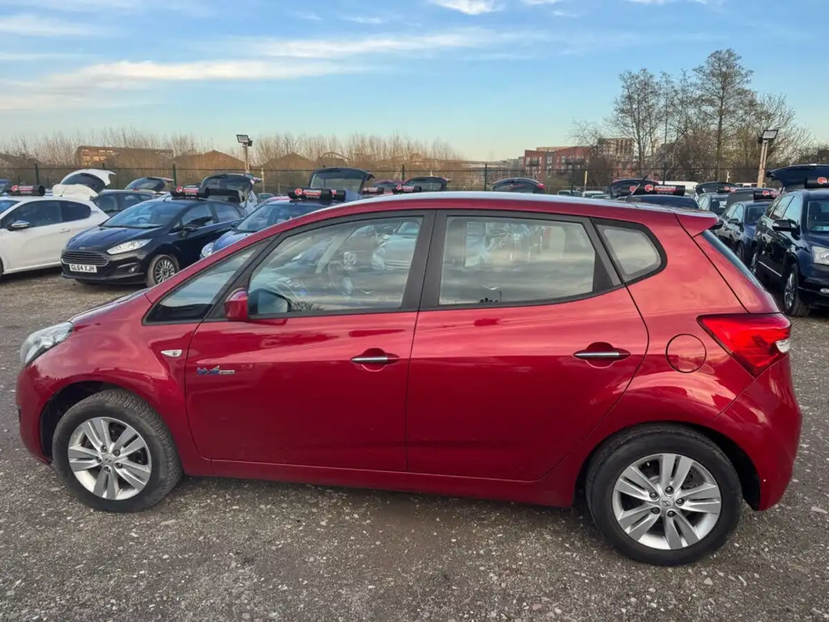 2011-hyundai-ix20-14-active-big-3