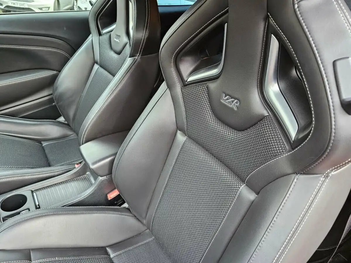 2012-vauxhall-astra-20-vxr-big-20