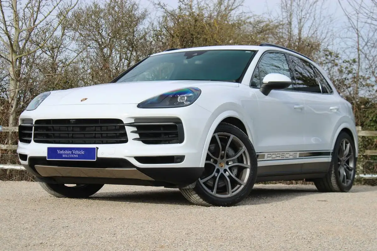 2019-porsche-cayenne-30-v6-s-big-15