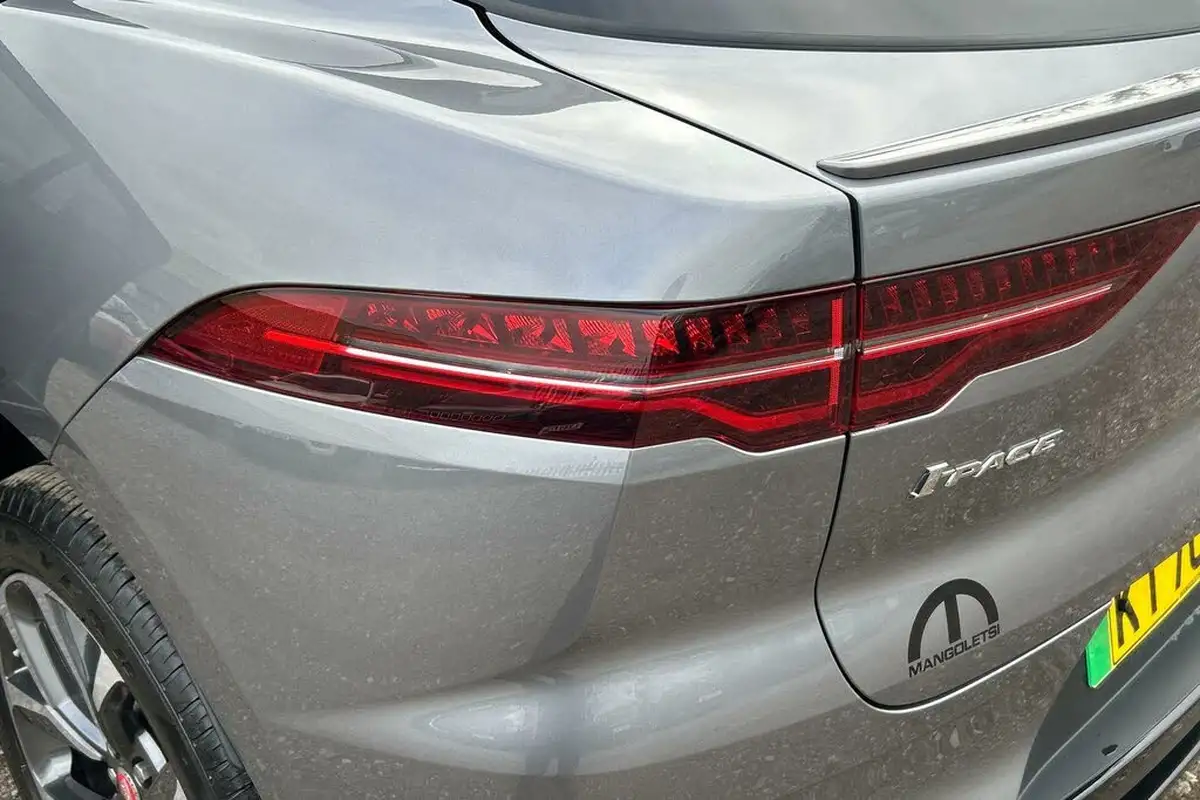 2021-jaguar-i-pace-ev400-hse-big-26