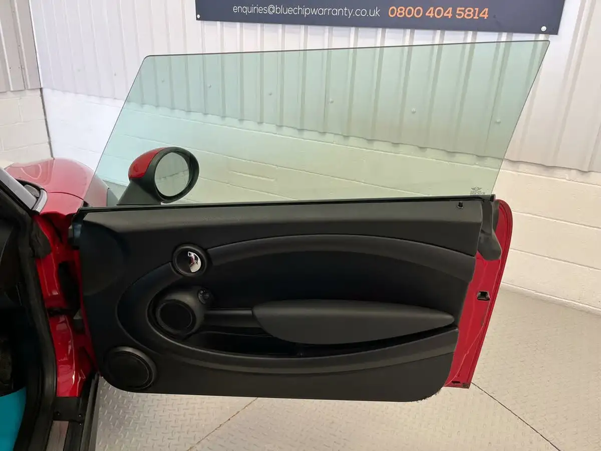 2014-mini-cooper-16-cooper-122bhp-convertible-2d-big-14