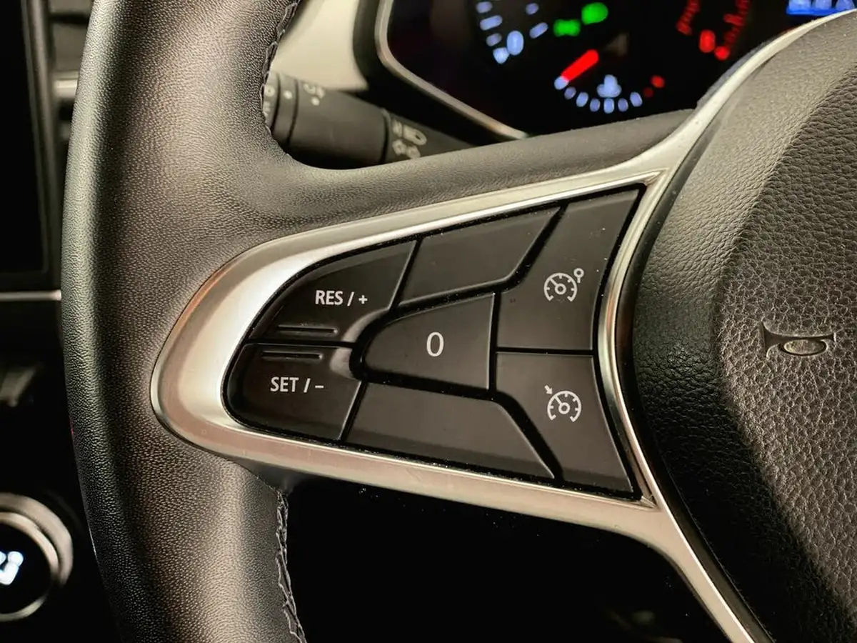 2020-renault-captur-10-tce-iconic-100bhp-big-38
