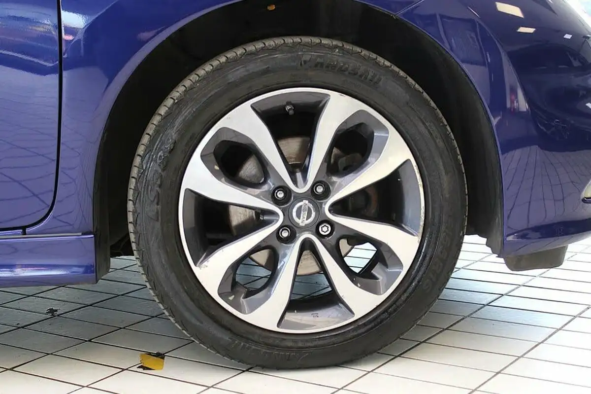 2015-nissan-note-12-n-tec-big-7