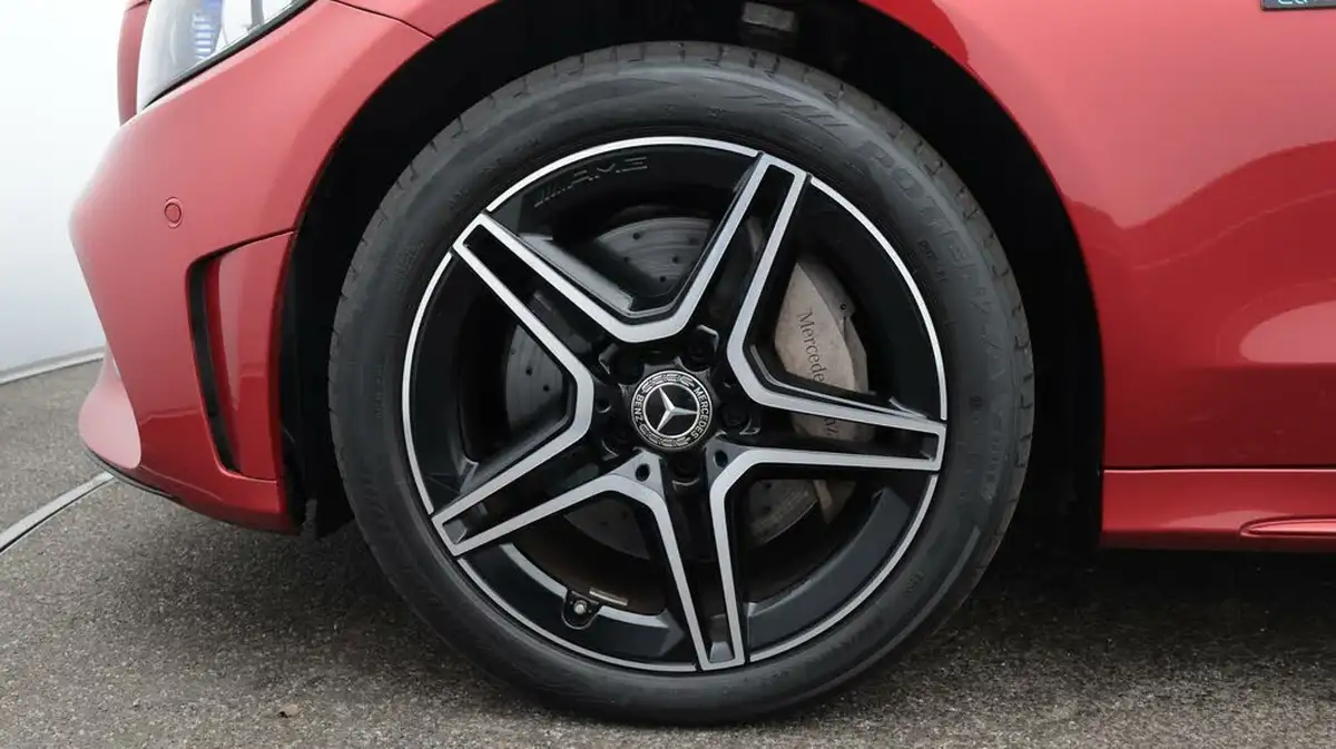 2021-mercedes-benz-c-class-20d-c300de-amg-line-edition-premium-plus-saloon-4d-big-18