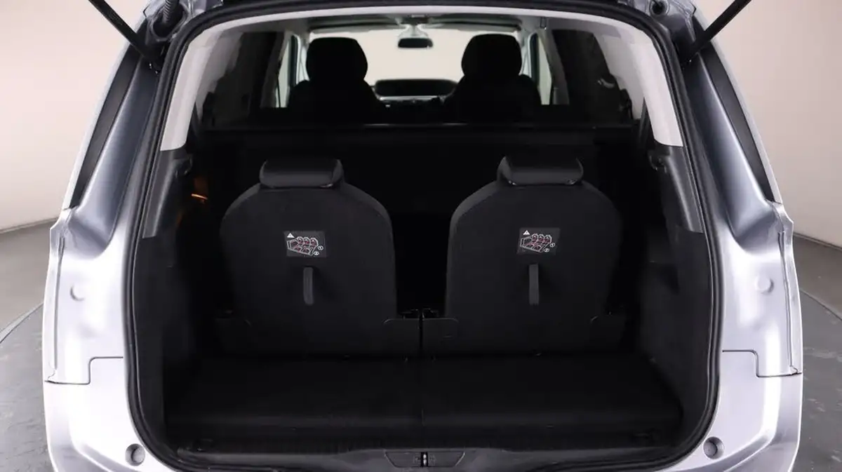 2021-citroen-grand-c4-spacetourer-12-puretech-sense-big-16
