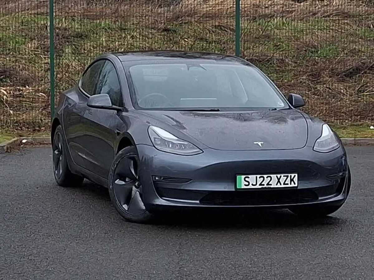 2022-tesla-model-3-e-long-range-big-0