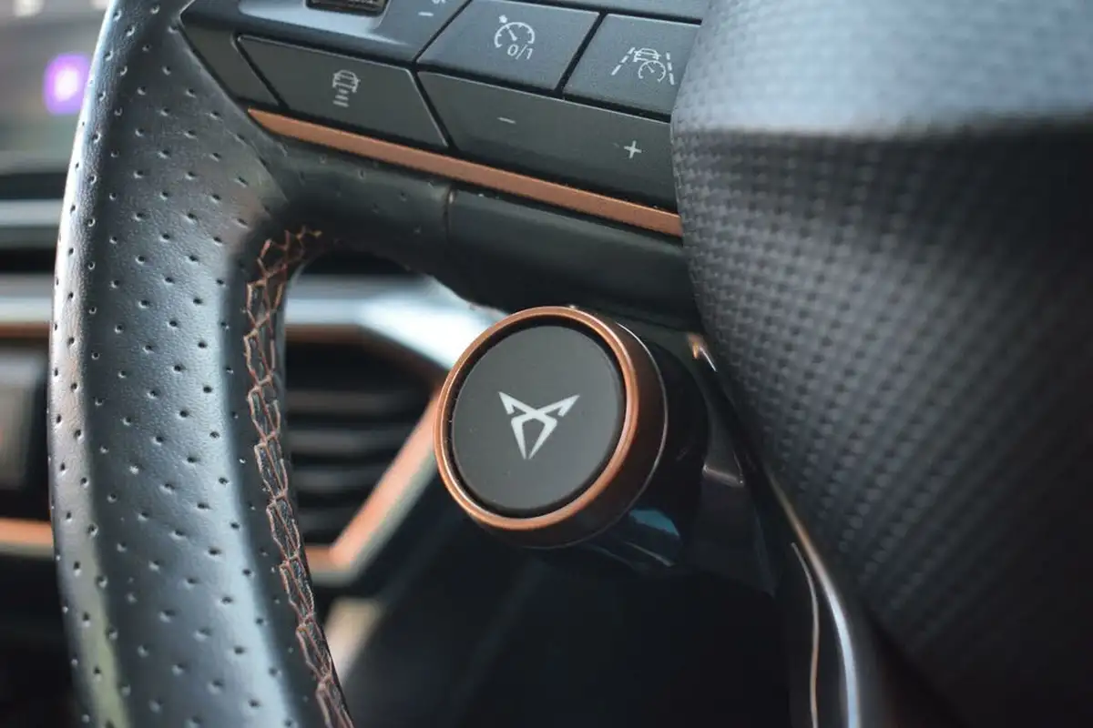 2021-cupra-formentor-14-e-hybrid-vz2-big-48