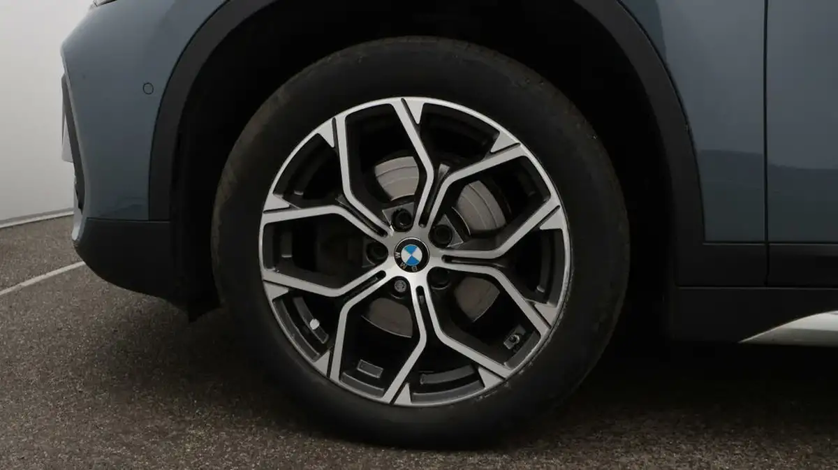 2020-bmw-x1-20td-sdrive18d-xline-sport-auto-big-18