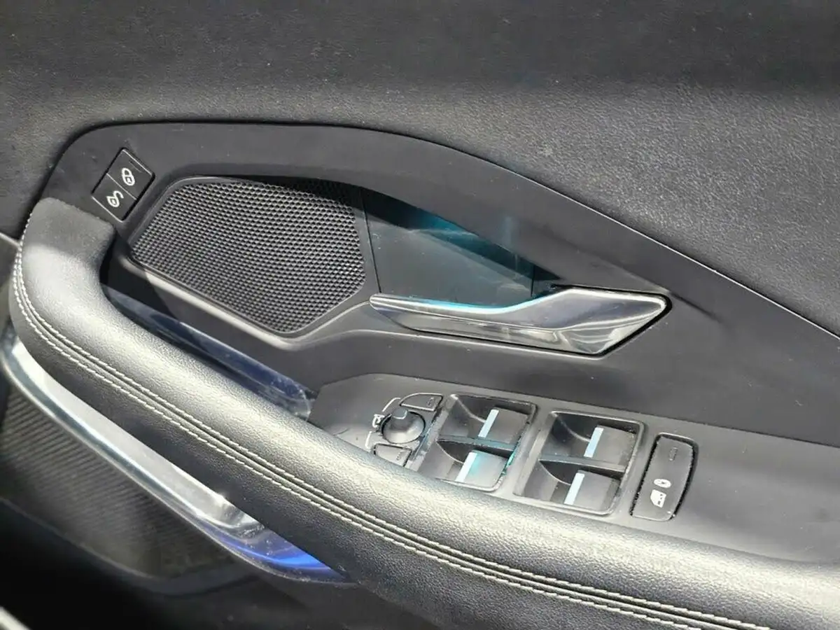 2018-jaguar-e-pace-20-i4d-r-dynamic-s-150ps-big-43