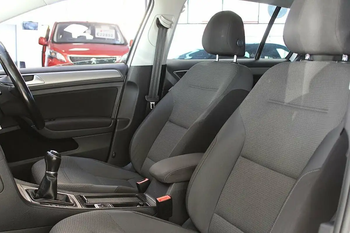 2017-volkswagen-golf-10-tsi-match-bluemotion-edition-5d-dsg-big-20