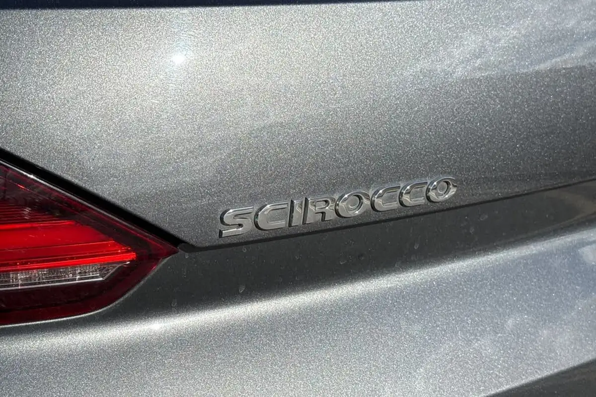 2015-volkswagen-scirocco-14-big-27
