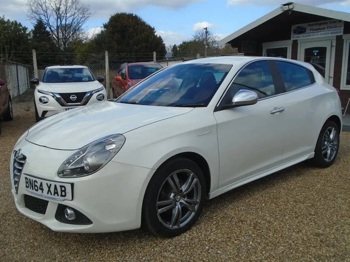 2014-alfa-romeo-giulietta-16td-exclusive-big-6