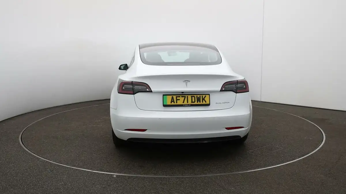 2021-tesla-model-3-e-long-range-awd-big-50