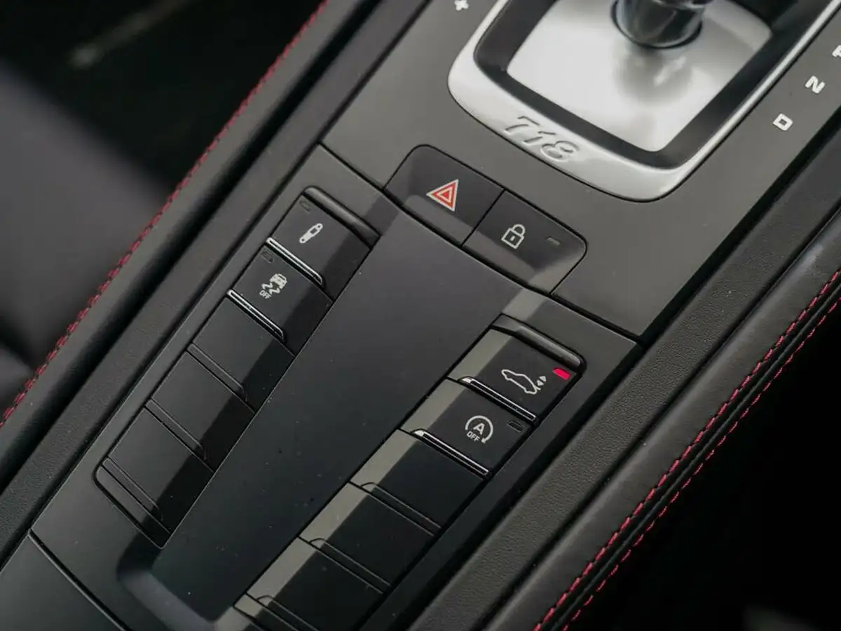 2025-porsche-cayman-718-20-cayman-pdk-big-7
