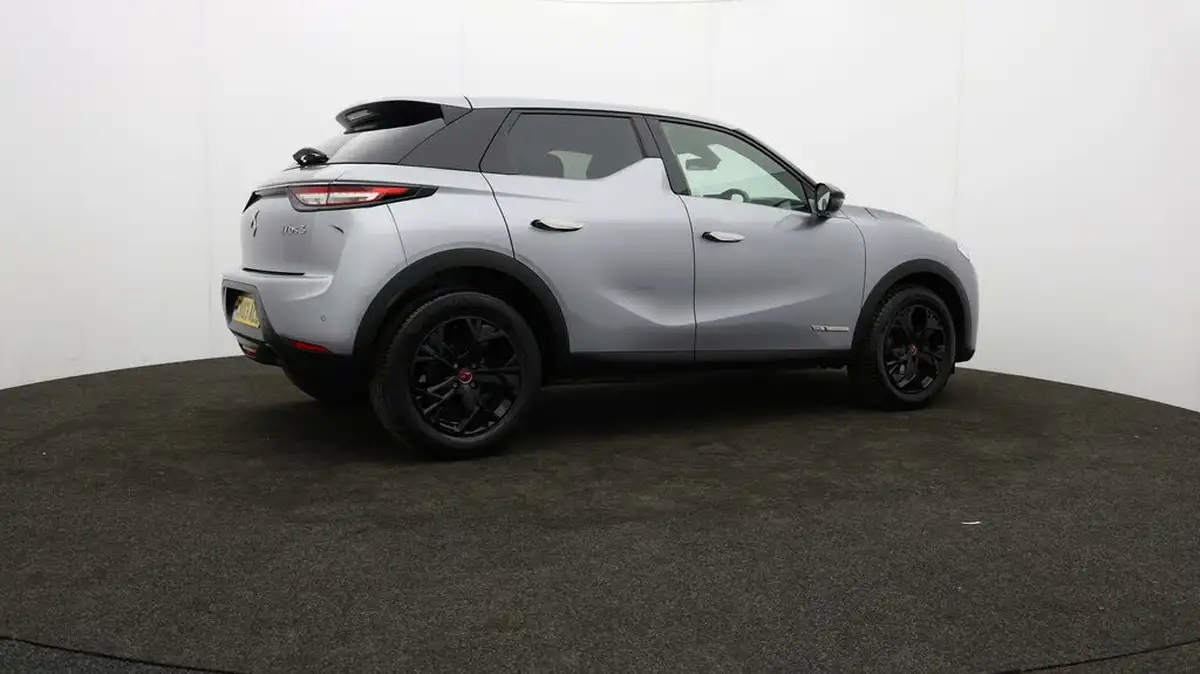 2020-ds-ds-3-crossback-12-puretech-performance-line-100ps-big-32