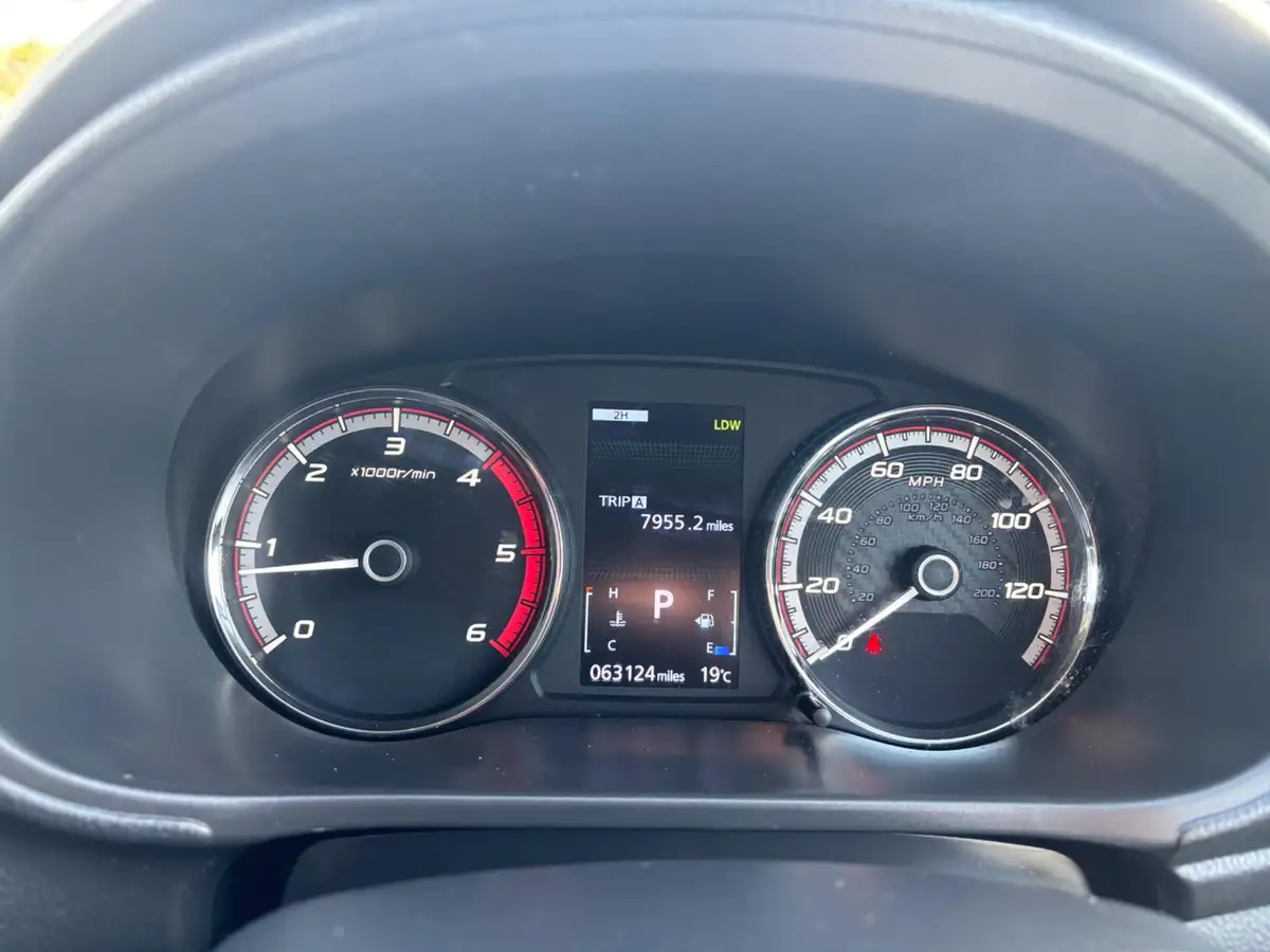 2020-mitsubishi-l200-22di-d-trojan-auto-big-14