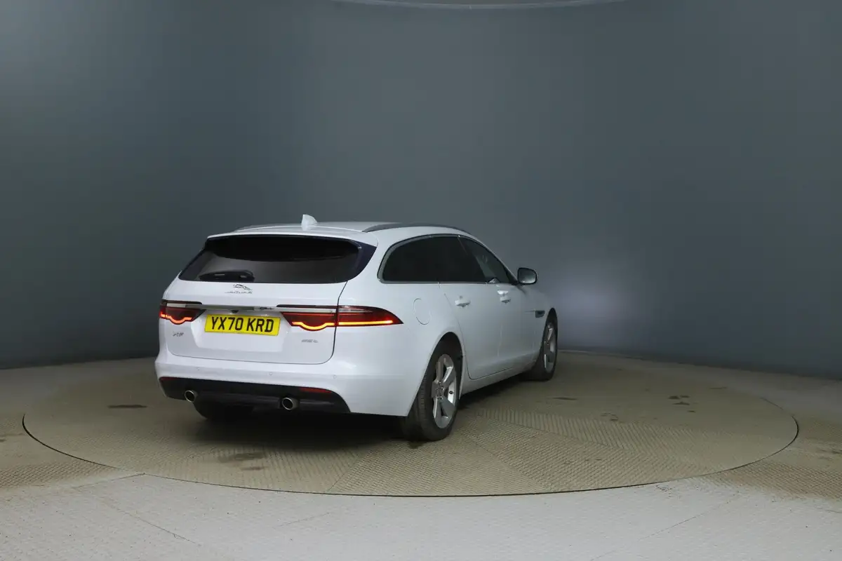 2020-jaguar-xf-20i-portfolio-249ps-ss-sportbrake-5d-big-4