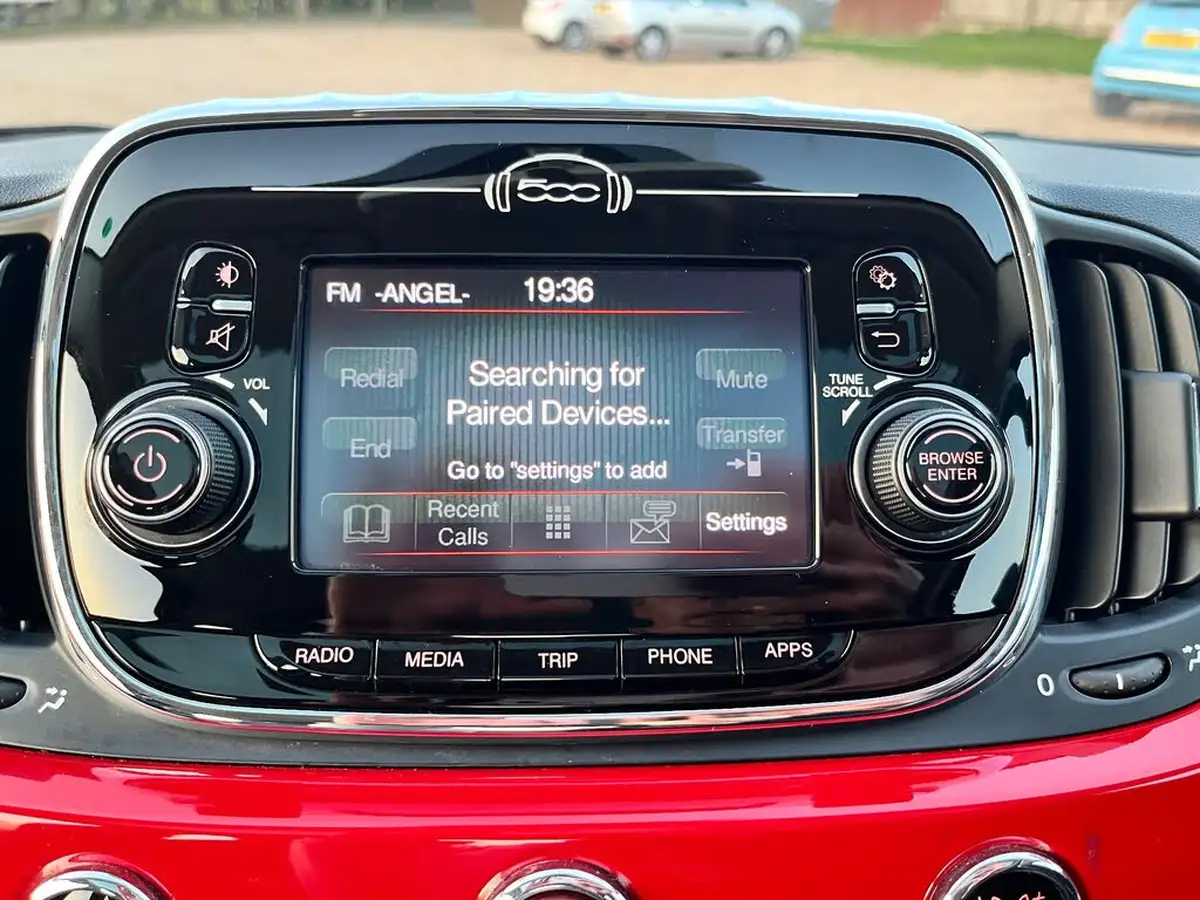2016-fiat-500-12-lounge-big-24