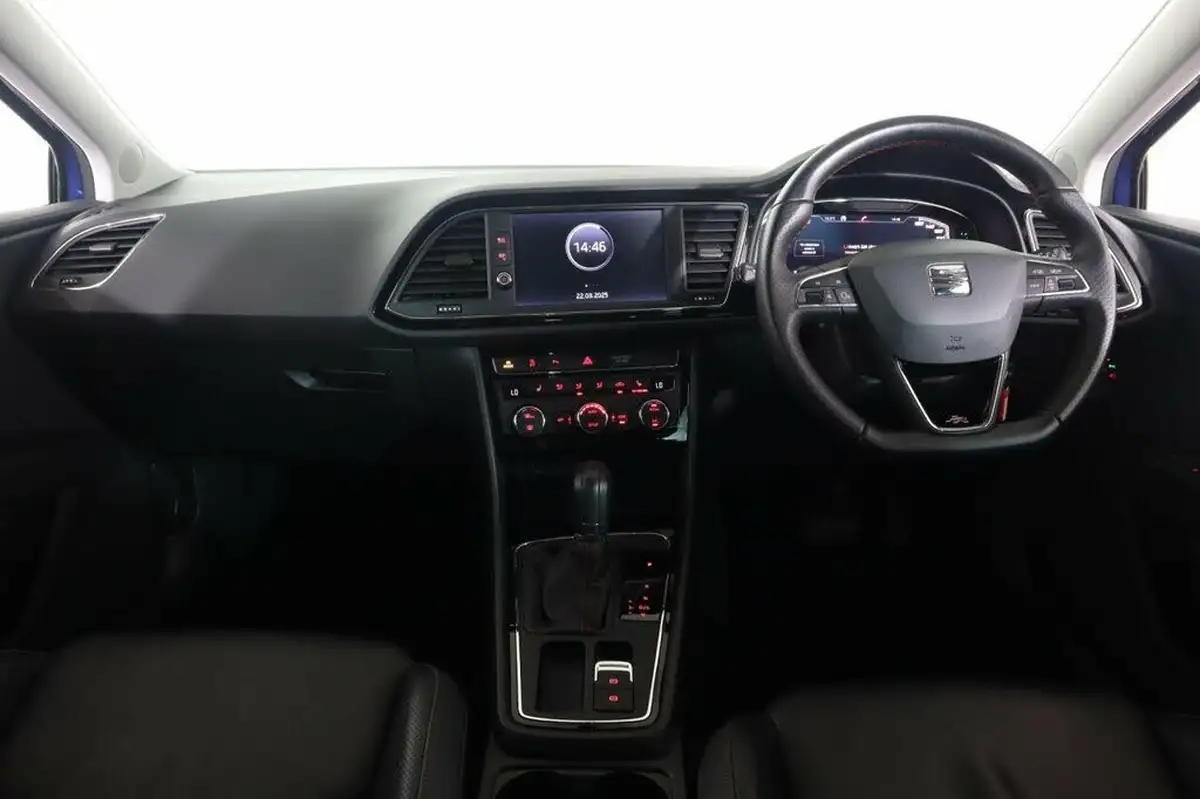 2019-seat-leon-20-tsi-fr-sport-hatchback-big-9
