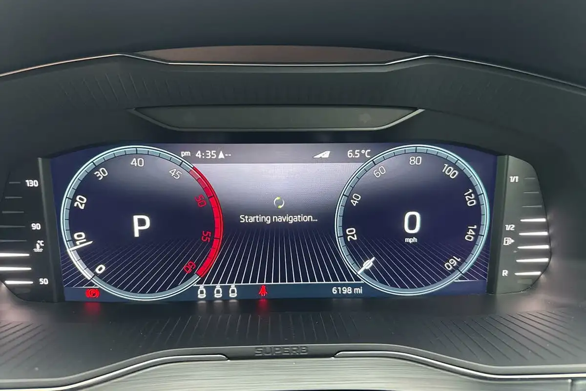 2023-skoda-superb-20tdi-se-technology-hatchback-dsg-big-15