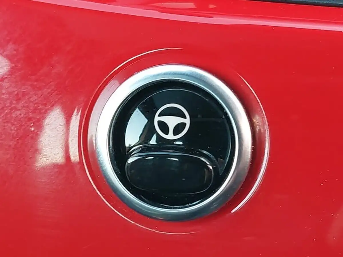 2023-fiat-500-10-red-big-13