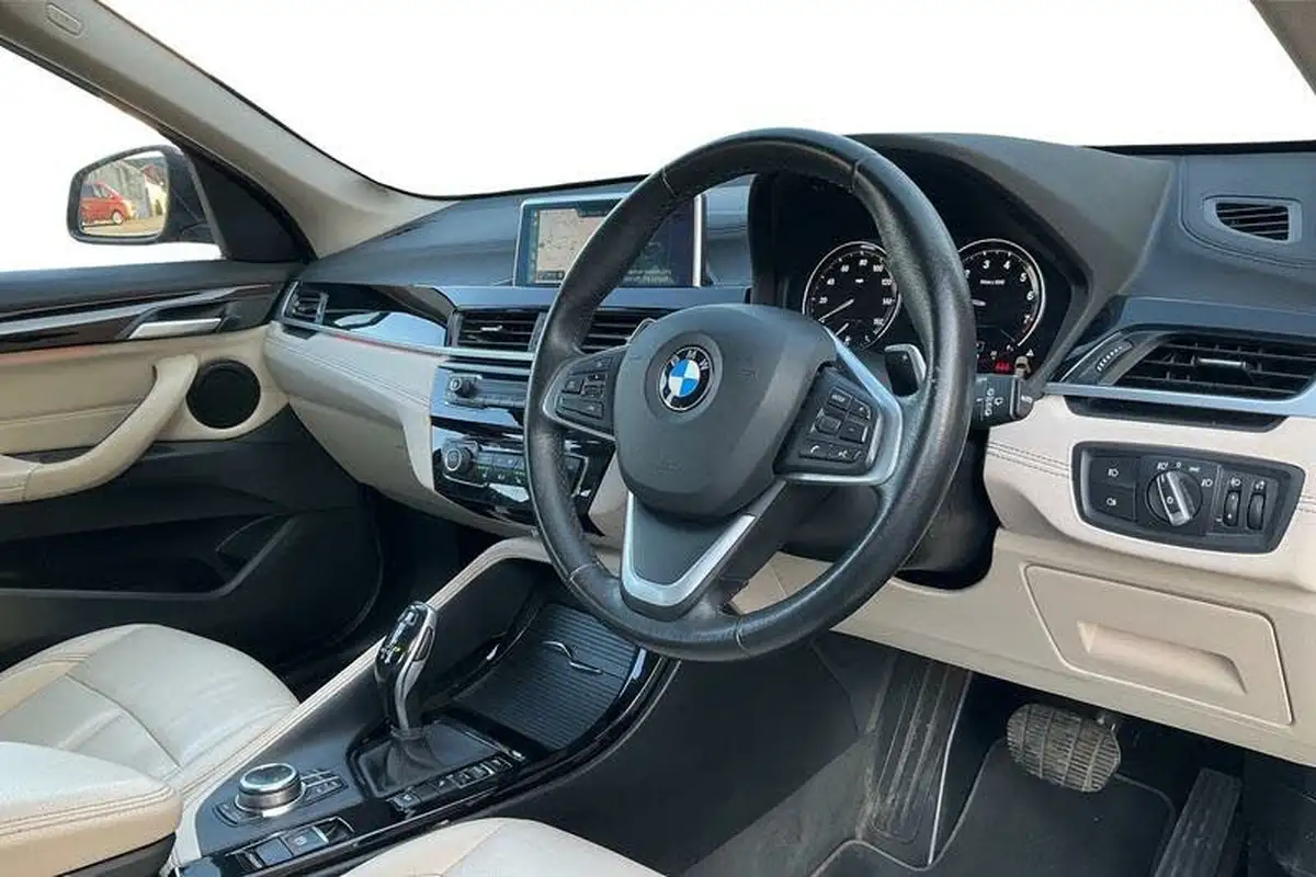 2019-bmw-x1-big-8