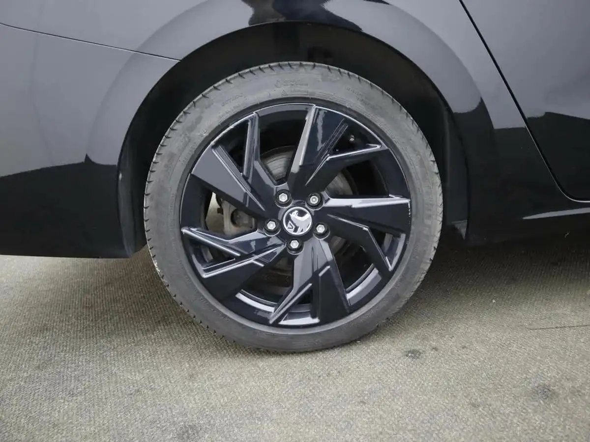2023-vauxhall-astra-12-turbo-gs-sport-tourer-big-6