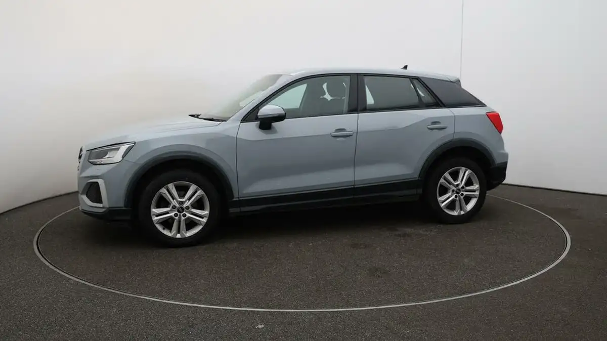 2021-audi-q2-10-30-tfsi-sport-big-64