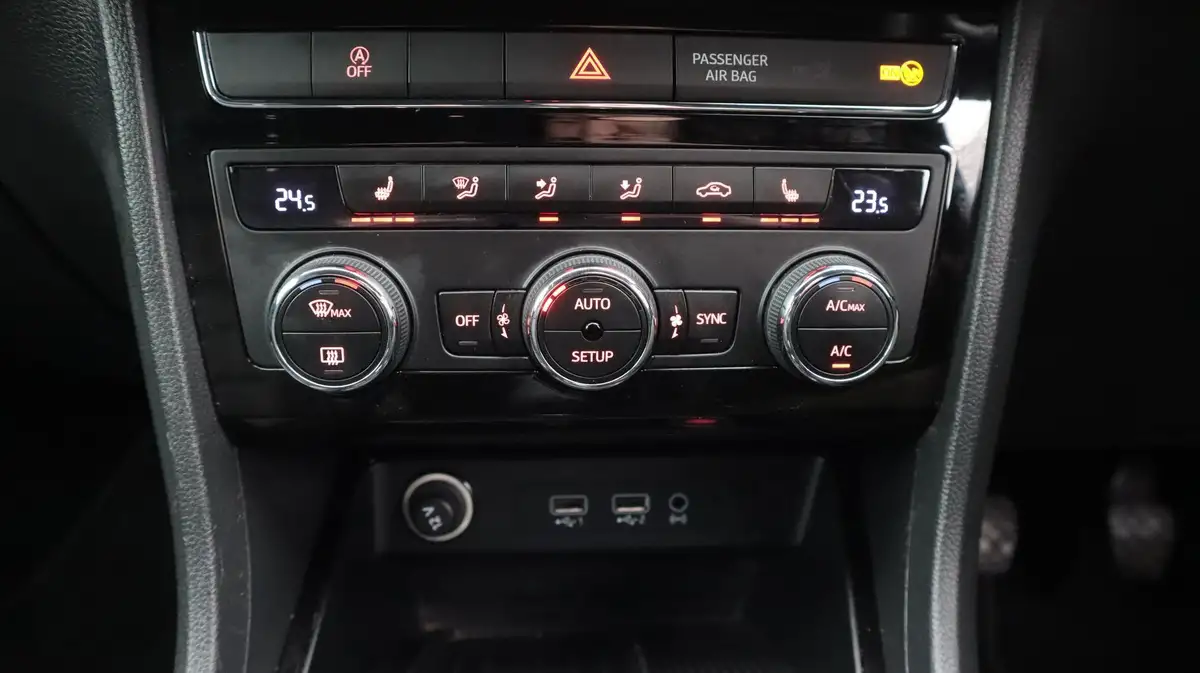 2018-seat-ateca-14-ecotsi-xcellence-big-11