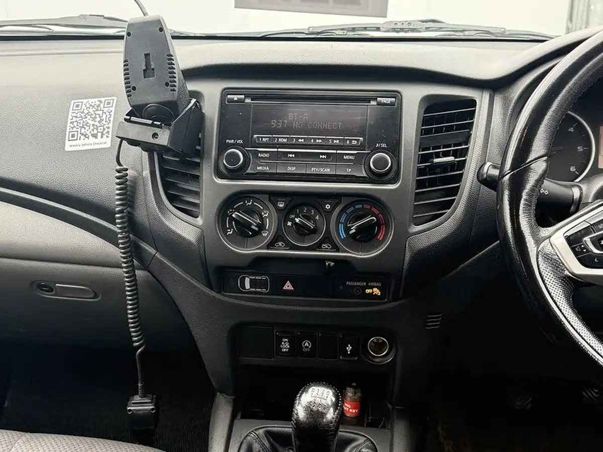 2019-mitsubishi-l200-24di-d-4life-eu6b-double-pickup-big-25
