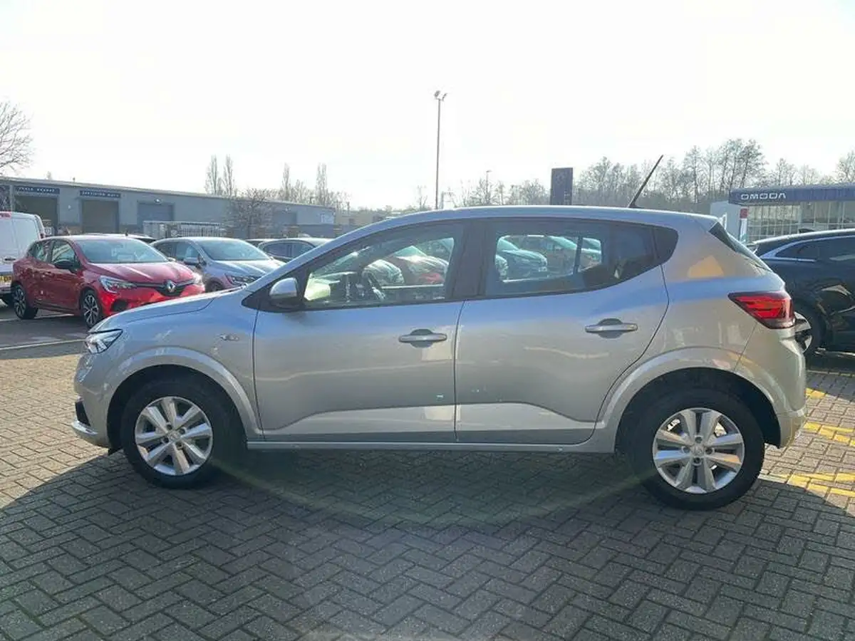 2022-dacia-sandero-10-tce-comfort-90bhp-big-5