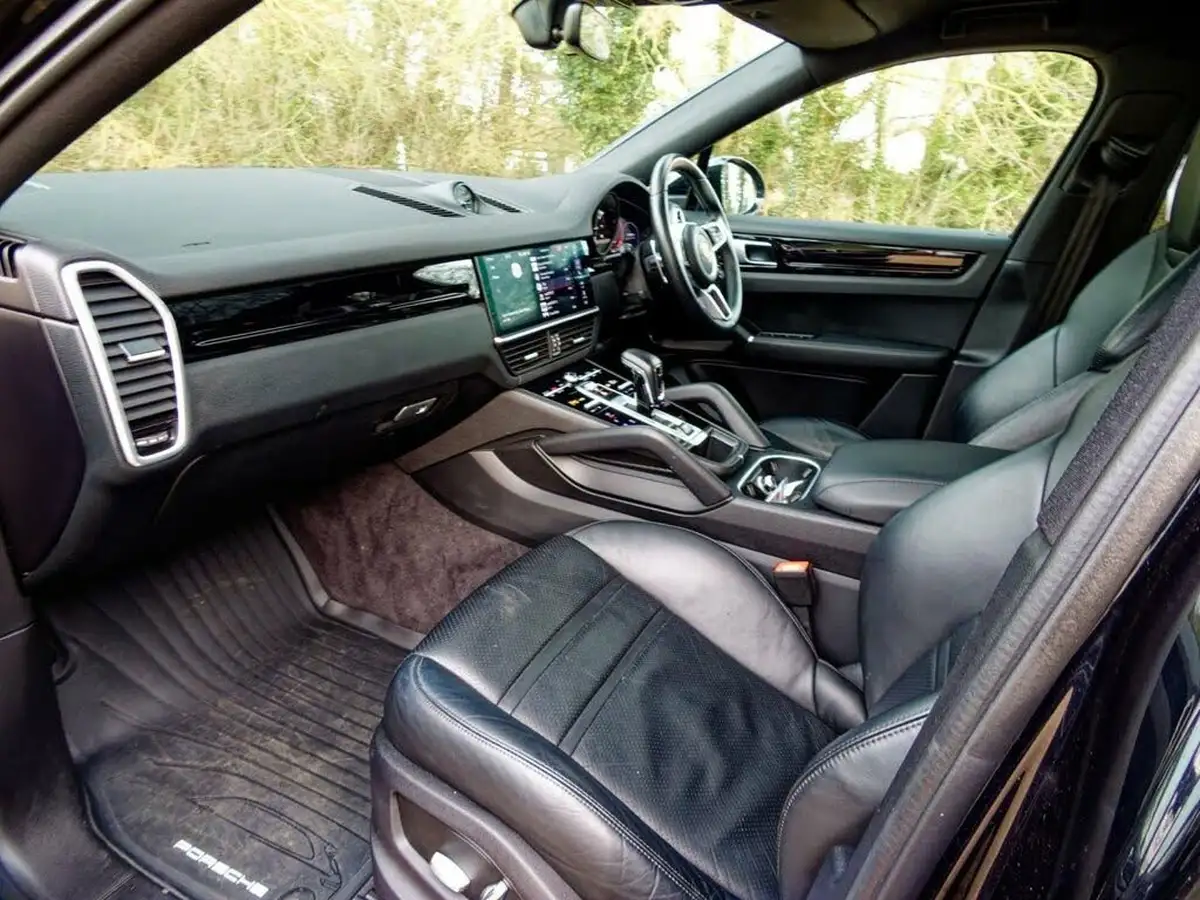 2020-porsche-cayenne-30-v6-coupe-big-26