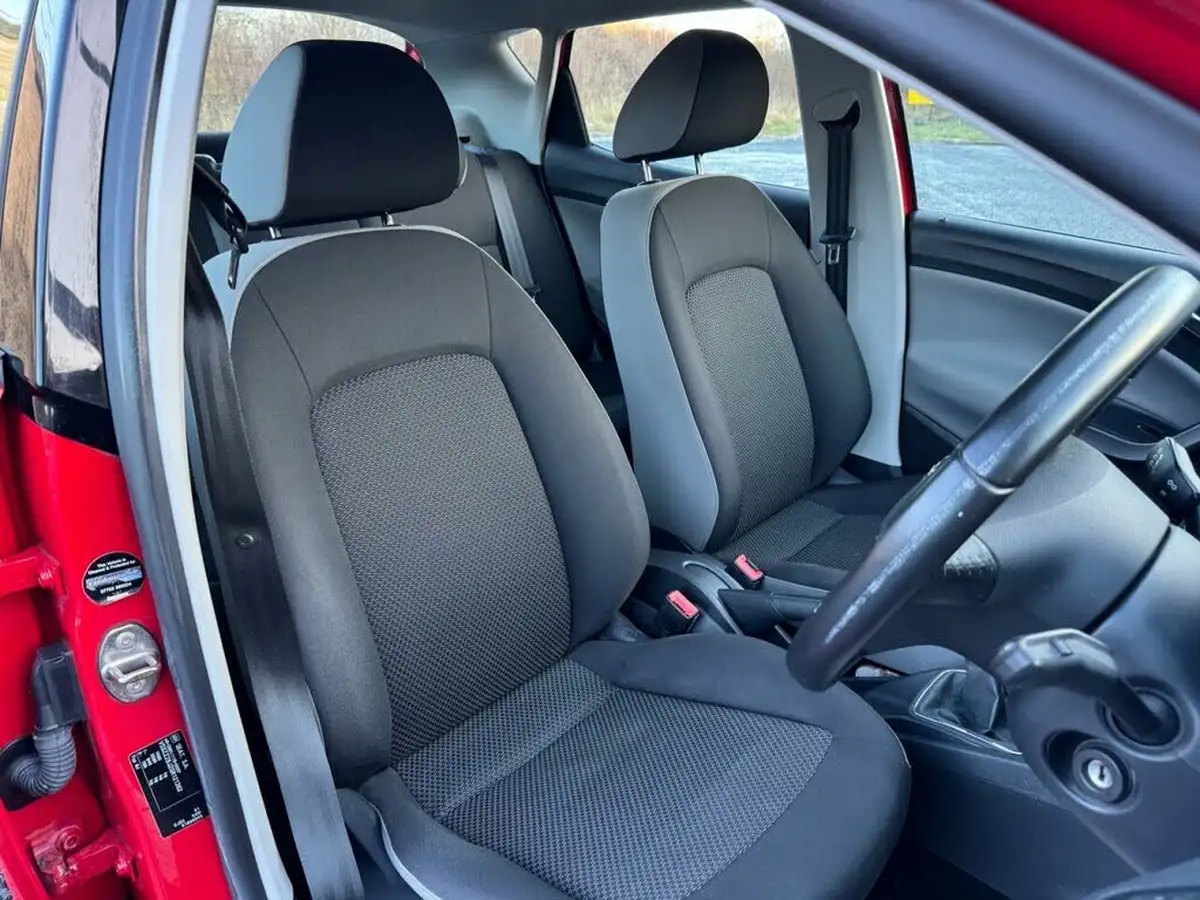 2016-seat-ibiza-12-tsi-se-technology-hatchback-5d-big-13
