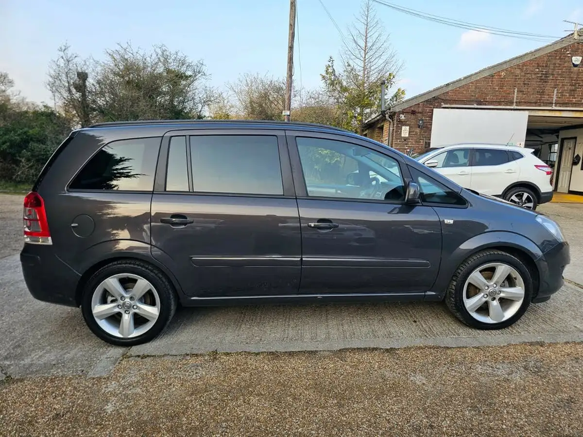 2014-vauxhall-zafira-18-exclusiv-120ps-big-4