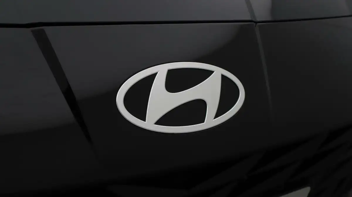 2024-hyundai-i20-10-t-gdi-advance-big-23