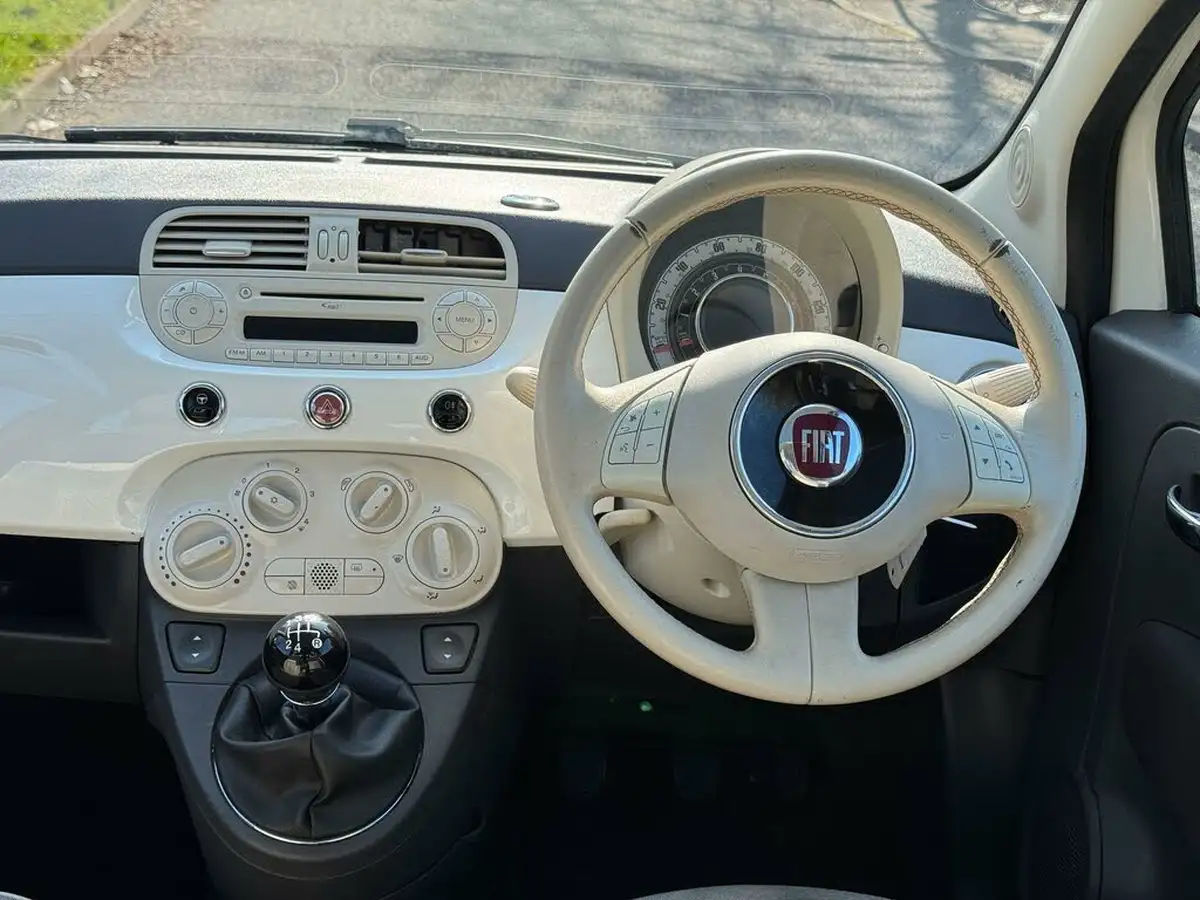 2014-fiat-500-12-lounge-big-24